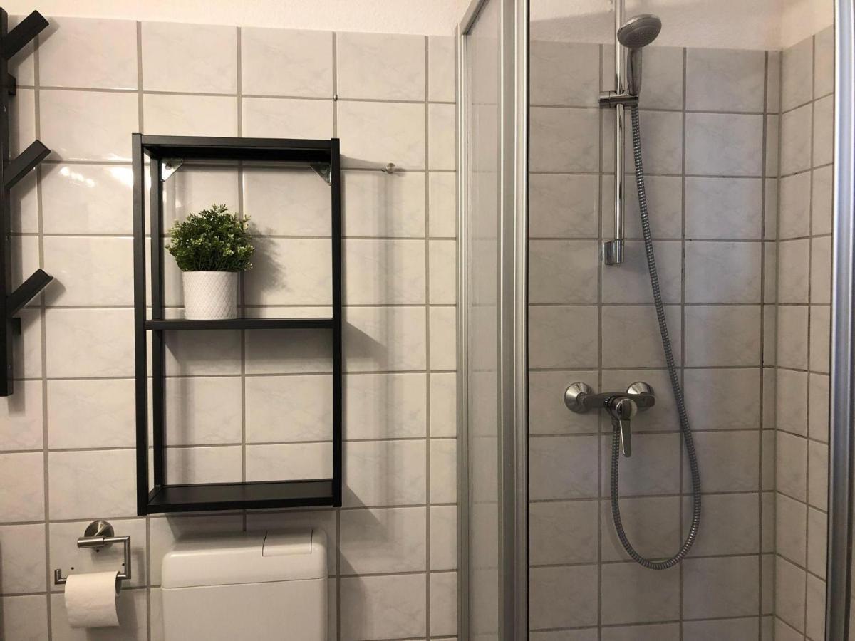Ferienwohnung-Klaus-Stoertebeker-Mit-Sonnenterrasse-Garten-Zwischen-Strand-Wald-Und-Wiese Gustow (Vorpommern-Rugen) Exterior foto